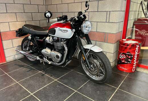 Triumph BONNEVILLE T120 BUD EKINS