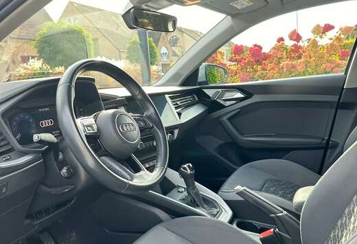 Audi 30 TFSI Sportback S tronic