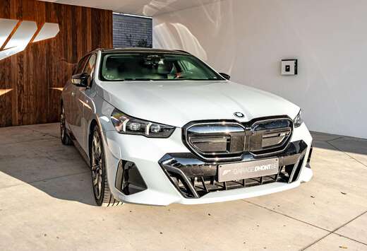 BMW M60 xdrive G61, M pack, Pano, Bowers & Wilk