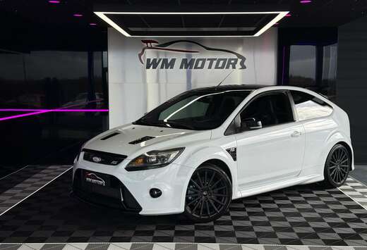 Ford Focus RS 2.5 Turbo // RECARO