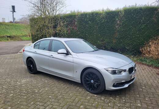 BMW 330e iPerformance Luxury Line