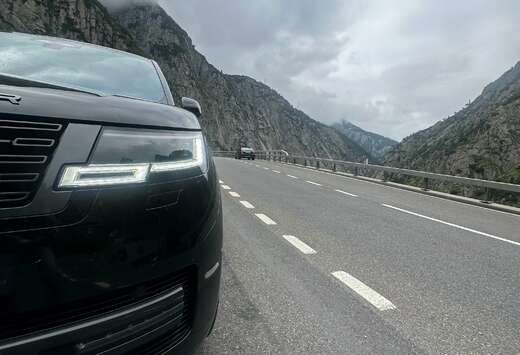 Land Rover Range Rover P550e Hybrid Autobiography