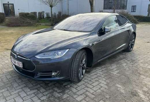 Tesla Model S 85 D Free charge
