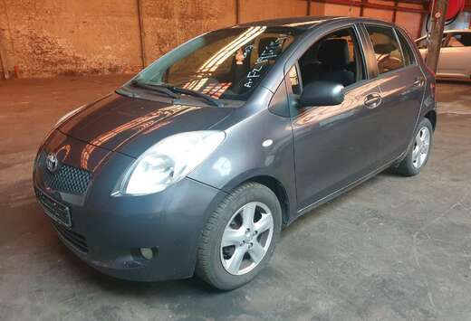 Toyota 1.3i VVT-i 16v Linea Luna