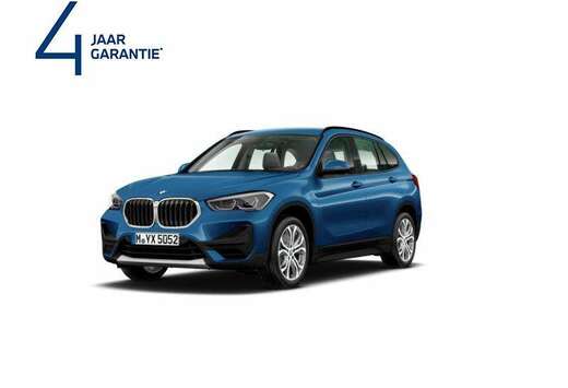 BMW sDrive18i Model Advantage