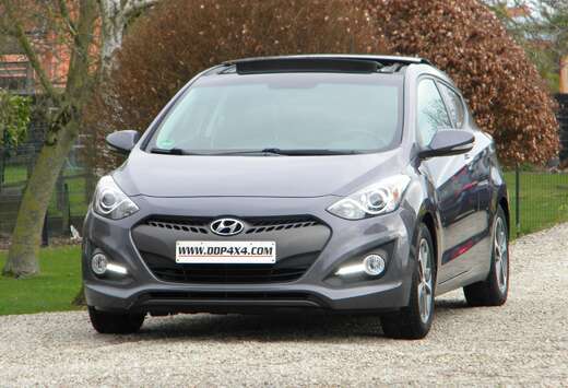 Hyundai i30 1.4i  Coupé Euro 6  89000 km 8990 €