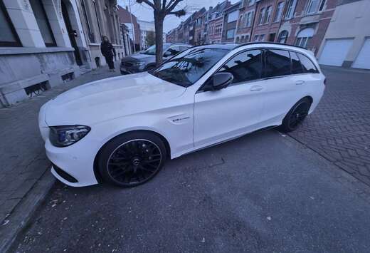 Mercedes-Benz C 63 AMG