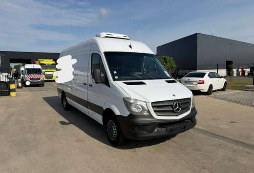 Mercedes-Benz 519 (Stock ID 13057)