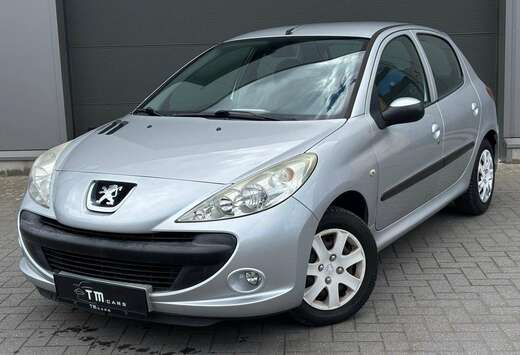 Peugeot 206  1.1i Urban