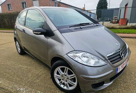 Mercedes-Benz GERERSERVEERD RESERVE  Benzine Automaat