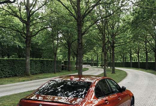 BMW 330e Pack M