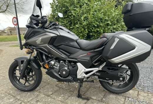 Honda X DCT