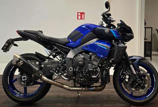 Akrapovic