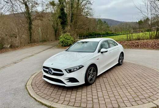 Mercedes-Benz A 180 d Business Solution AMG