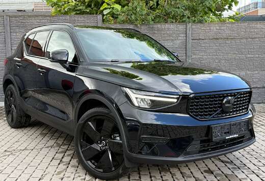 Volvo B3 MHEV Black Edition \