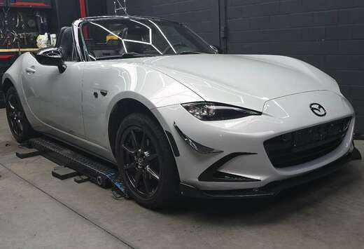 Mazda 1.5i Skyactiv-G Mazdaspeed Aéro Shadow