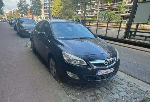 Opel Astra 1.3 CDTI DPF ecoFLEX Design Edition