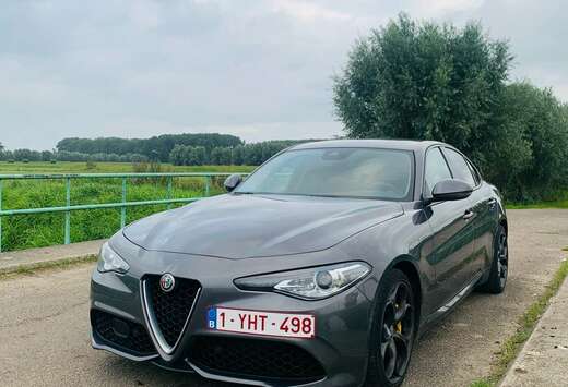 Alfa Romeo 2.2 Diesel AT8-Q4 Veloce