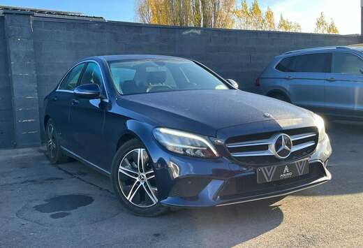 Mercedes-Benz d / AUTO / CAMERA