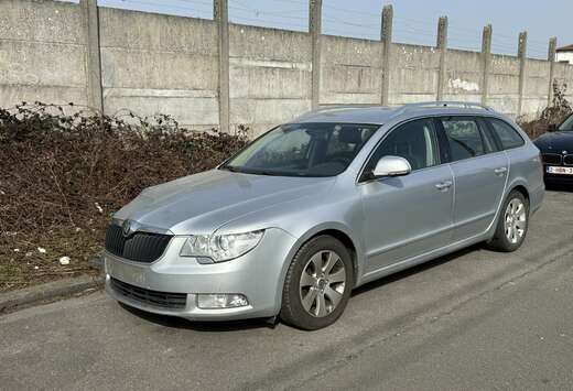Skoda Superb SW 1.6 CR TDi // AIRCO // NAVI