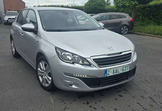 Peugeot 308 1.2 PureTech Style STT