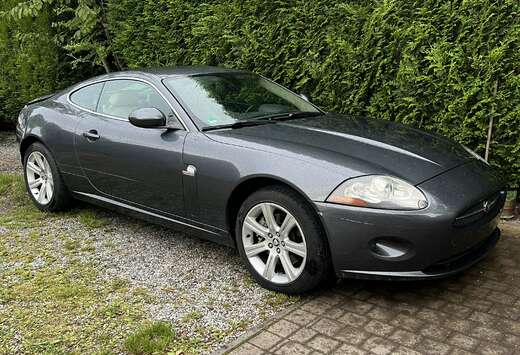 Jaguar Coupé 4.2i V8