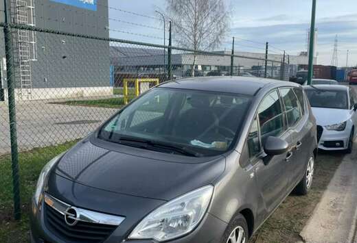 Opel Opel Meriva B - 1.4 Essence  PRTE  TRE IMMATRI