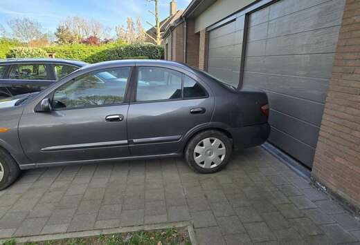 Nissan 1.8i 16v Acenta A/C