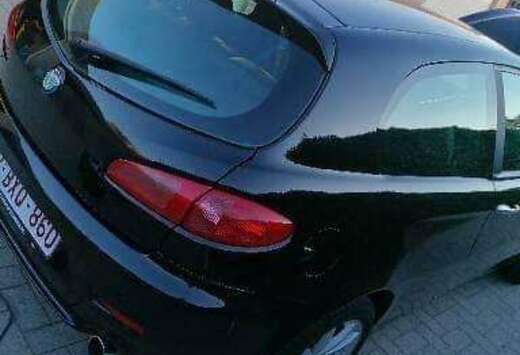 Alfa Romeo 1.6 Twin Spark Distinctive