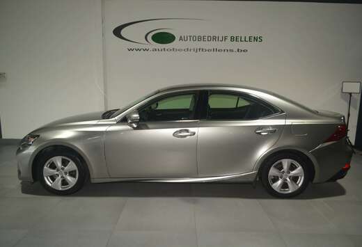 Lexus IS 300h 2.5i Executive Line E-CVT / LEDER / NAV ...