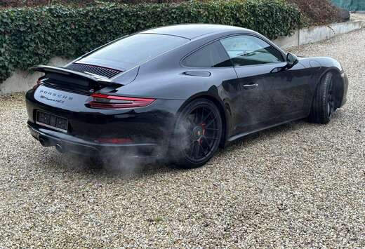 Porsche 911 Carrera GTS