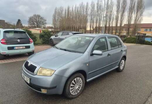 Skoda Fabia 1.4i AUTOMATIQUE  PRTE A IMMATRICULÉ