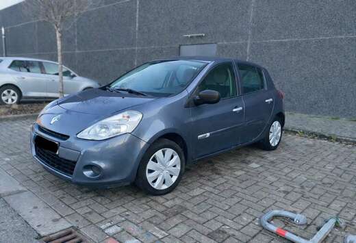 Renault 1.2i Pret A Immatriculé