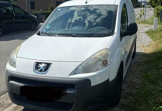 Peugeot 1.6 HDi L1H1 Confort 120 FAP