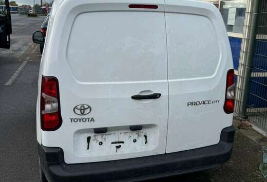 Toyota Proace City L2 1,5-l D-4D S