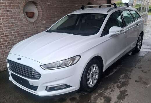 Ford Mondeo Clipper 2.0 Ecoblue Titanium Lichte vrach ...