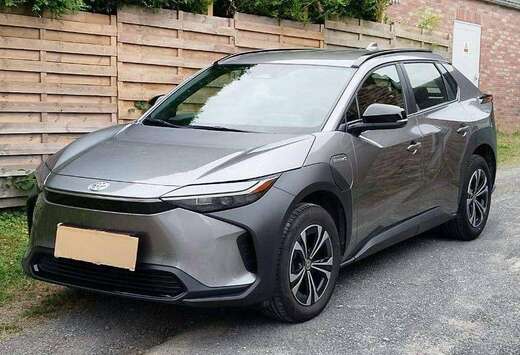 Toyota BZ4X 71.4 kWh 2WD (11kW OBC)