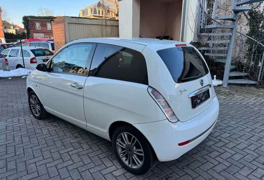 Lancia Ypsilon 1.2i 8v