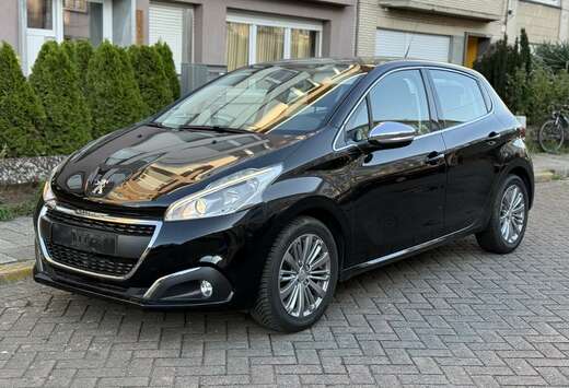 Peugeot 1.2 benzine automaat 67163 km
