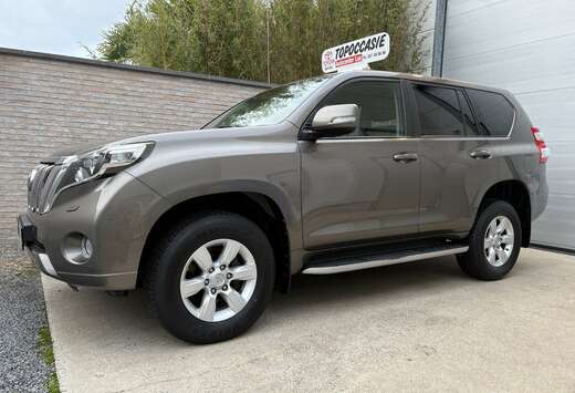 Toyota 2.8 D-4D COMFORT AUTOMAAT / LICHTE VRACHT ...