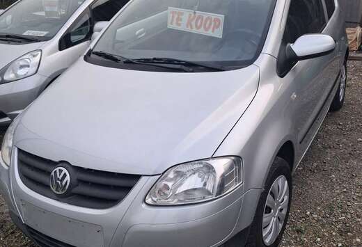 Volkswagen 1.2i in the city