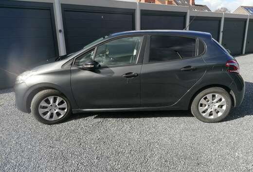 Peugeot 208 1.2i Access