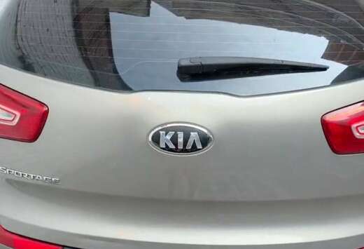 Kia 1.6i 2WD Easy+