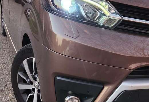 Toyota Verso 2.0 D-4D Long VIP S&S (EU6.2)