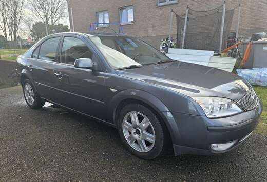 Ford 1.8i 16v SCi Ghia