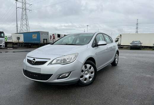 Opel Opel Astra 2010 1.4 essence 159000 km AC
