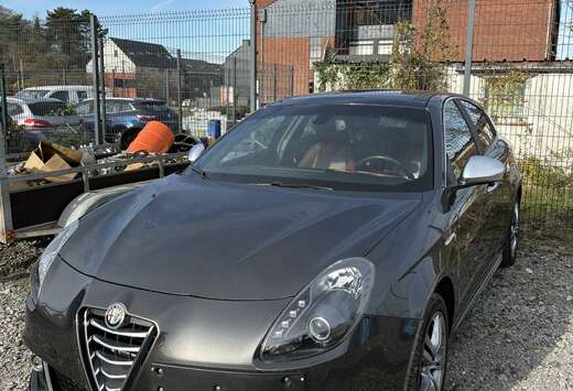 Alfa Romeo 2.0 JTDm Distinctive