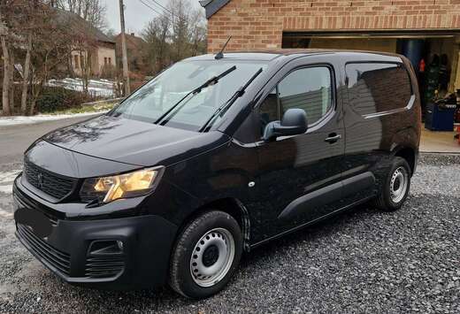 Peugeot 1.5 BlueHDi L1 STD Light Pro S/S (EU6.2)