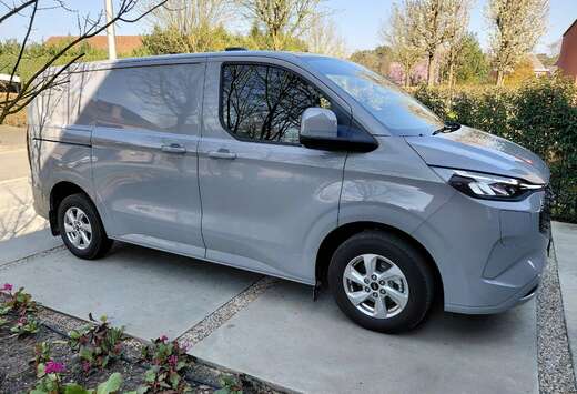 Ford Transit Custom 320 SWB