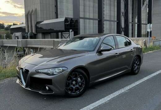 Alfa Romeo 2.0 Turbo Super